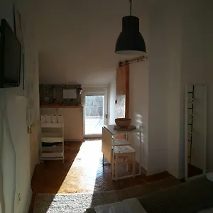 Cosy Attic Center Apartment
